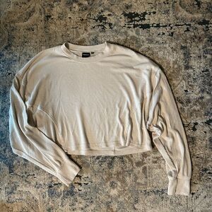 Cream ribbed long sleeve crop